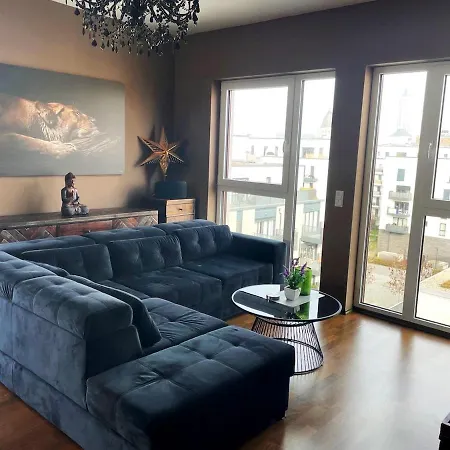 Stylish Penthouse With Large Balcony Frankfurt am Main