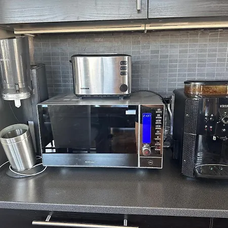 Stylish Penthouse With Large Balcony *