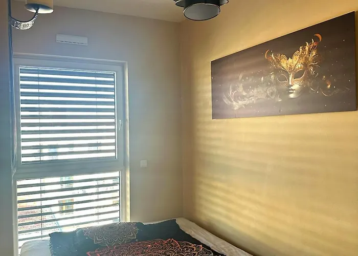 דירה Stylish Penthouse With Large Balcony *